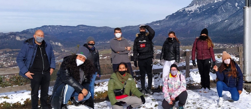 Primer grupo de futuros auxiliares de geriatría llega a Reutte (Tirol)